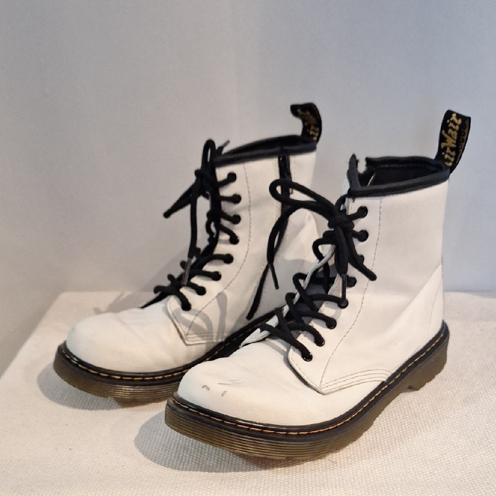 Dr. Martens Air Wair With Bouncing Soles White With Black Details Kids Size 4